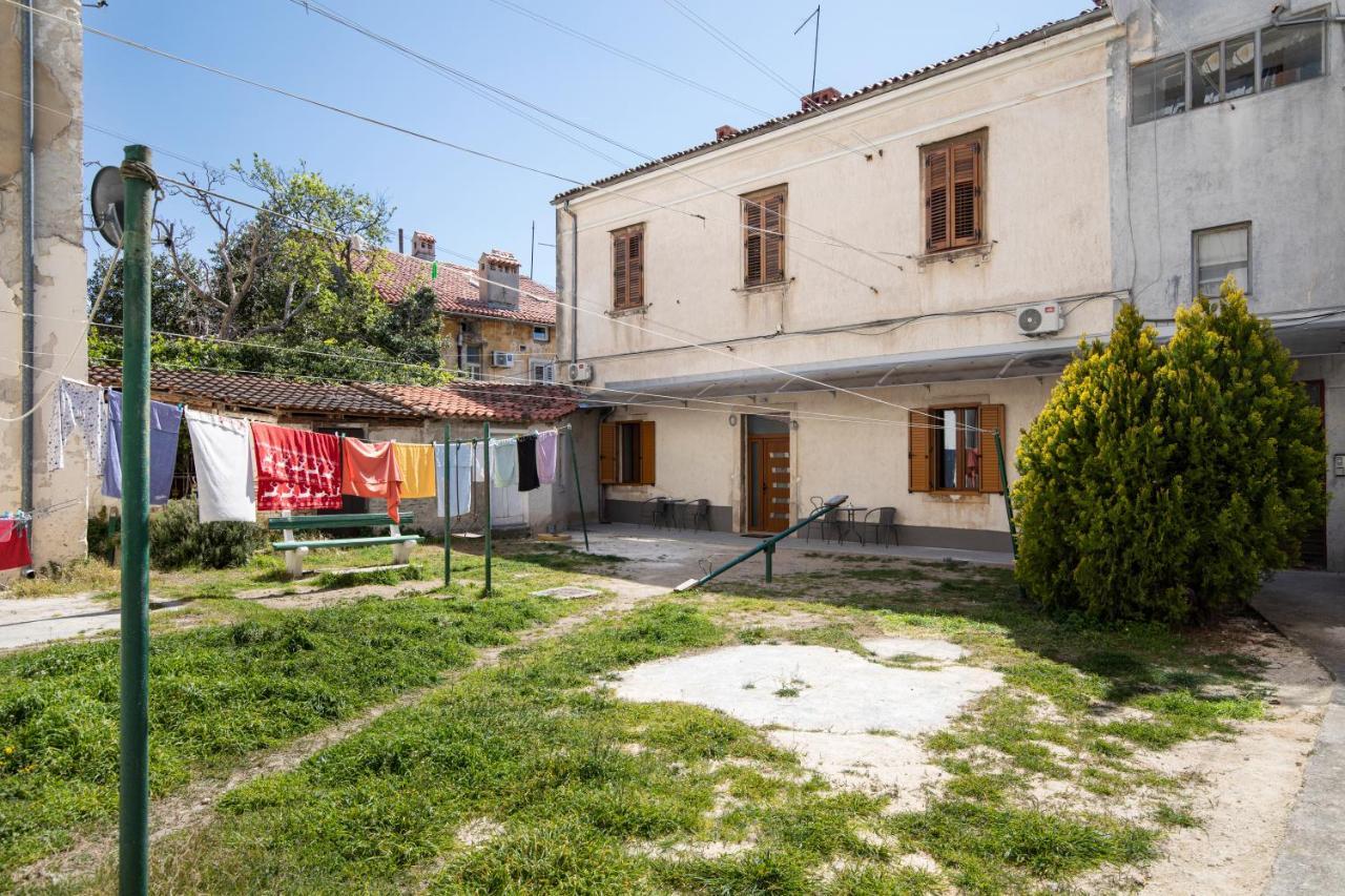 Centar City Pula Apartments Extérieur photo